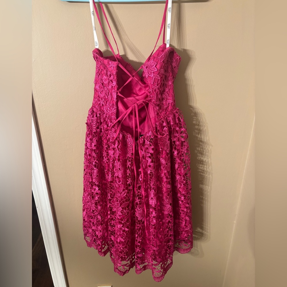 Fifteen roses Floral Lace mini A-line Damas Dress in Begonia 12 - Picture 2 of 6
